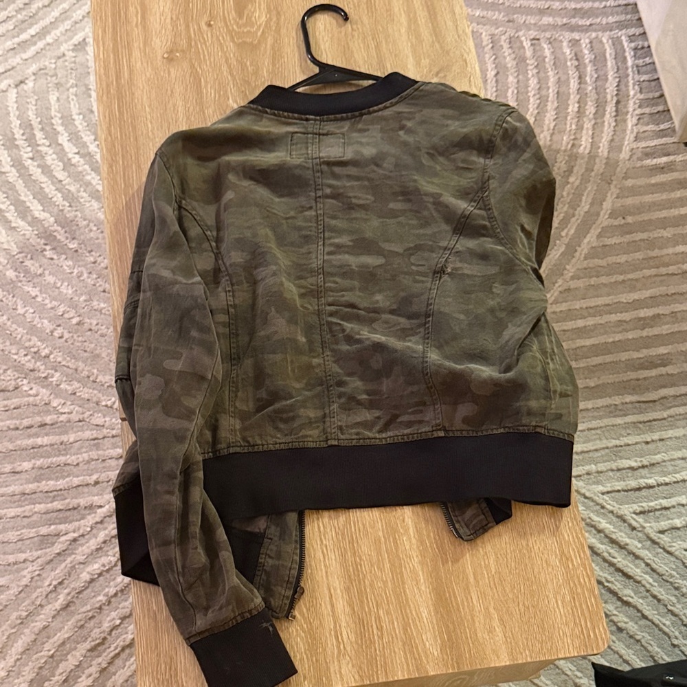 Sanctuary Camo-Print Olive Bomber Jacket with Black Trim - Picture 4 of 6